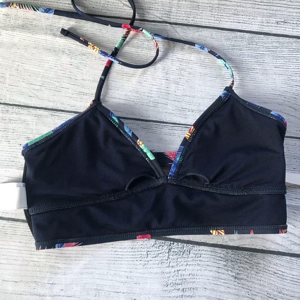 GAP Halter String Bikini Top - Picture 3 of 7
